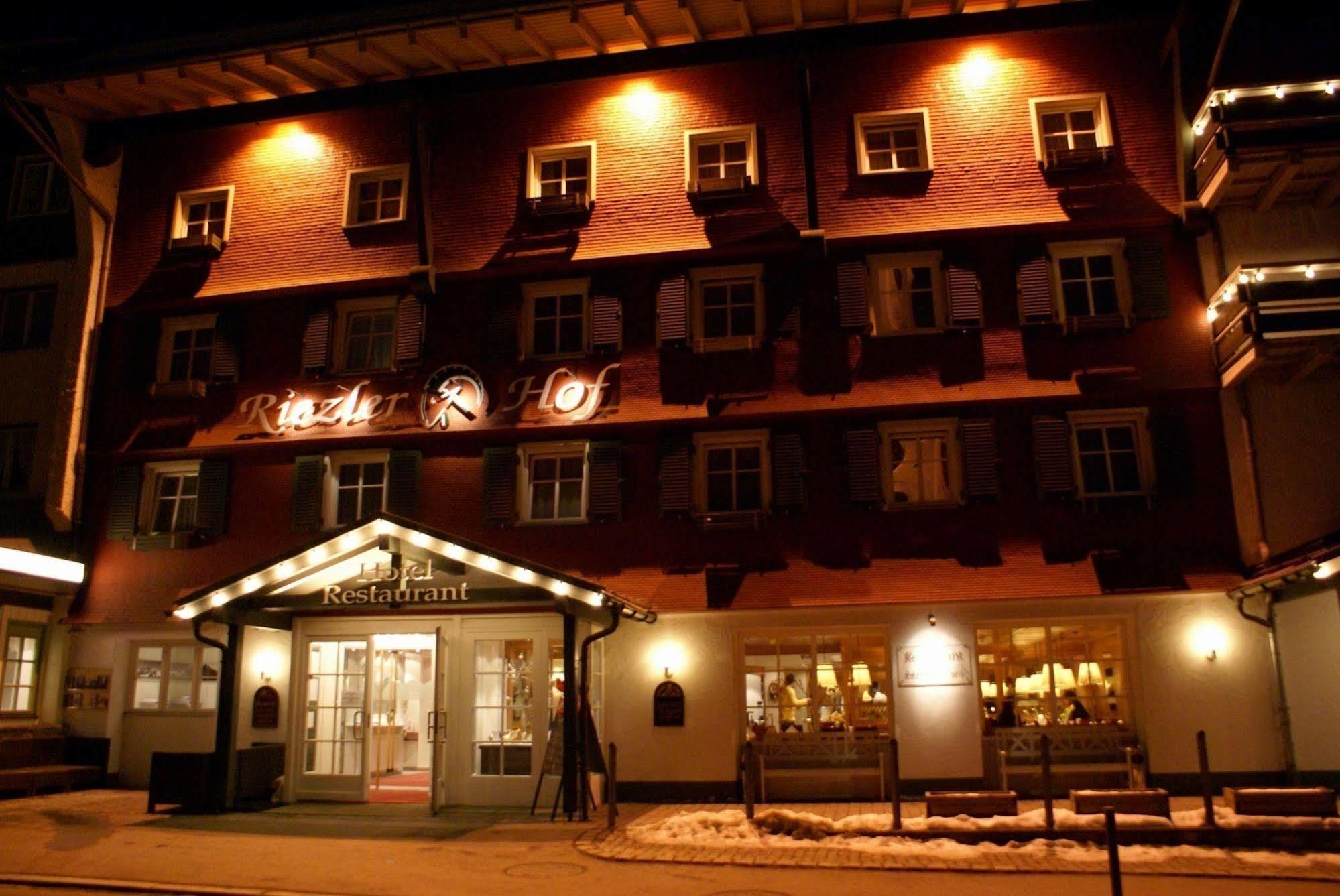 Hotel Riezler Hof Riezlern Kültér fotó