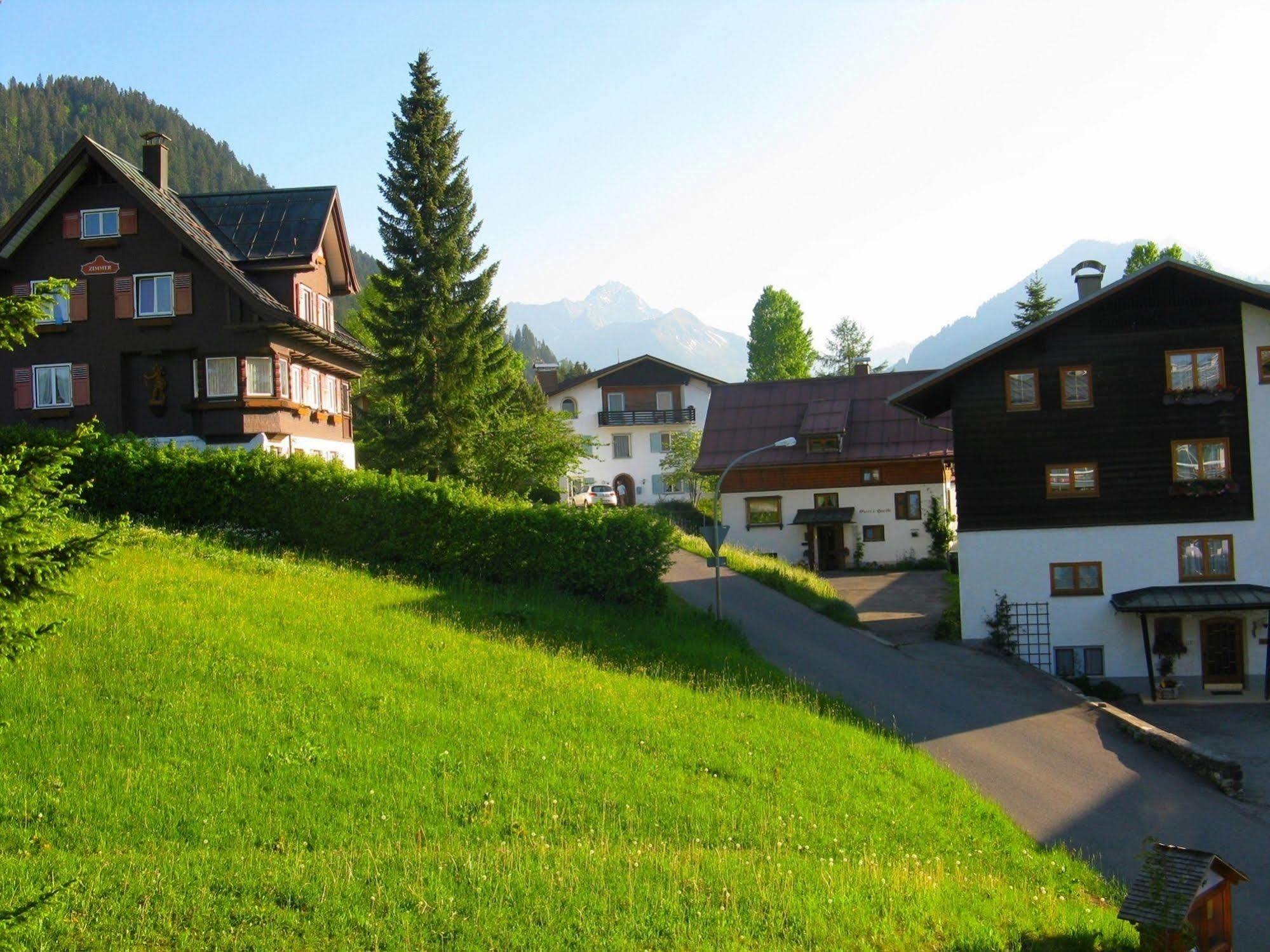 Hotel Riezler Hof Riezlern Kültér fotó